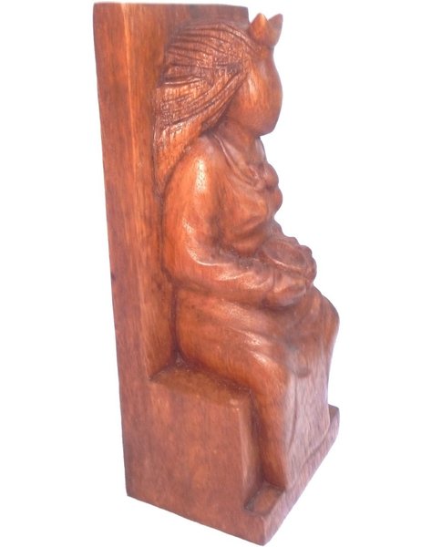 Altarfigur Göttin aus Holz